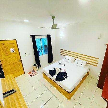 Sunny Beach Thoddoo Exterior photo