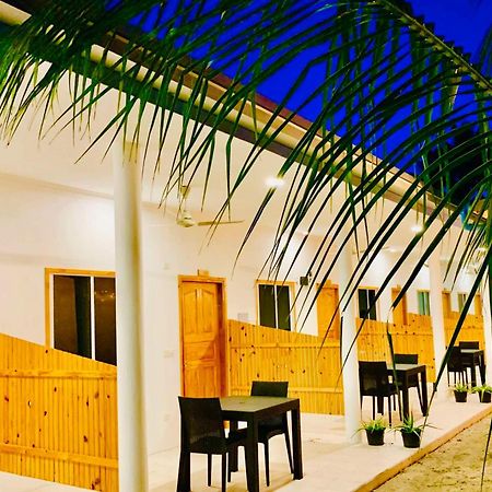 Sunny Beach Thoddoo Exterior photo